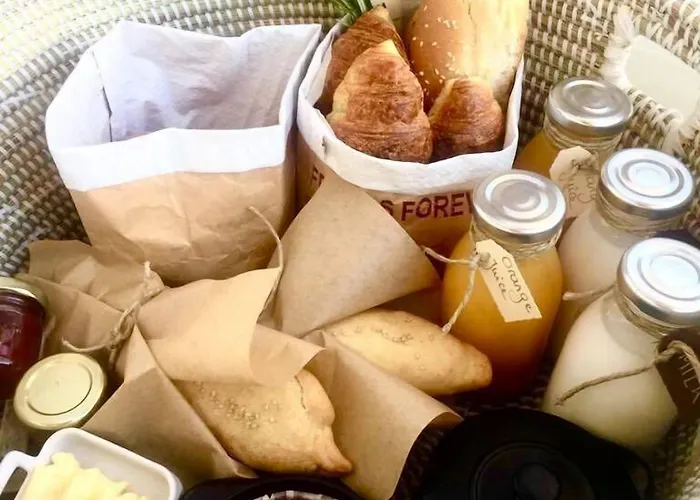 Floria Oda ve Kahvaltı 4*