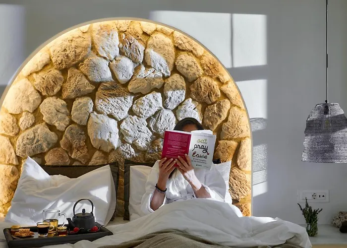 Floria Oda ve Kahvaltı Karterados (Santorini)