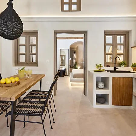 Floria Bed & Breakfast 4*